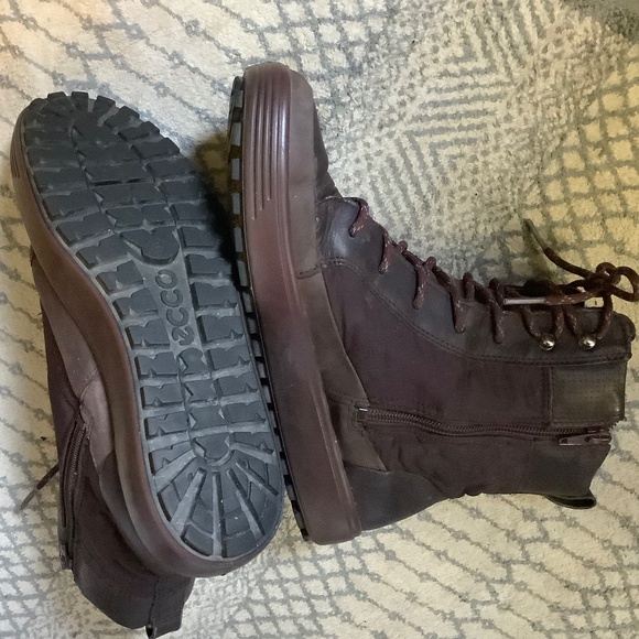 ECCO Goretex Booties 10 - Picture 2 of 5